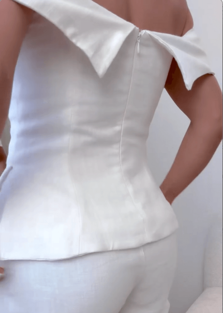 Averixa - Women’s Cropped Top & Pants Set