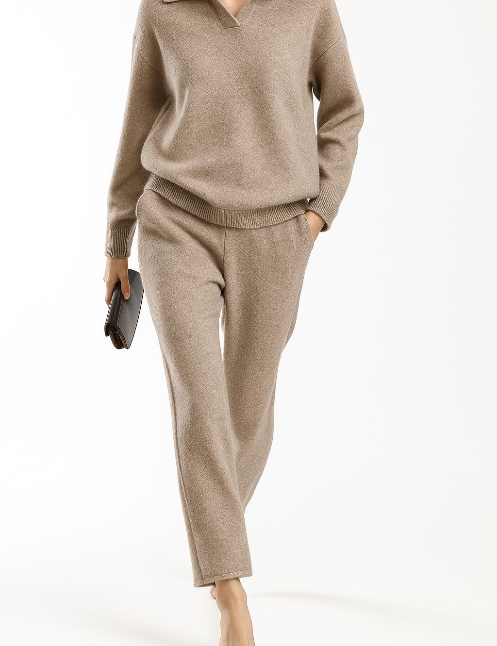 20250908_1255_ElegantSweaterSet_remix_01k4n7cbkjfqn8y57qdr3xp0mv.png