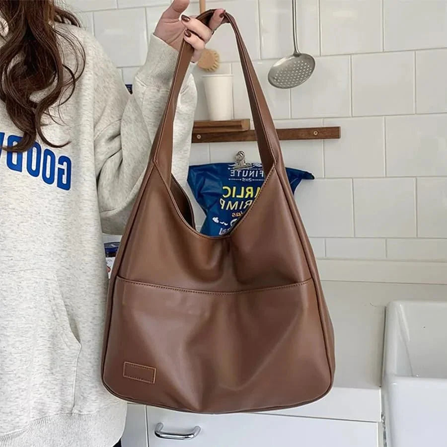 Akari | Women’s Medium Shoulder Handbag
