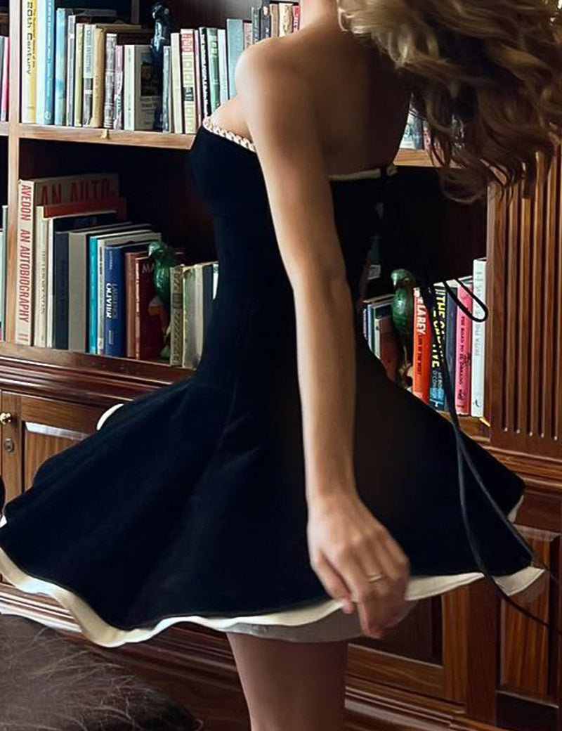 Valerisse – Strapless Velvet A-Line Mini Dress