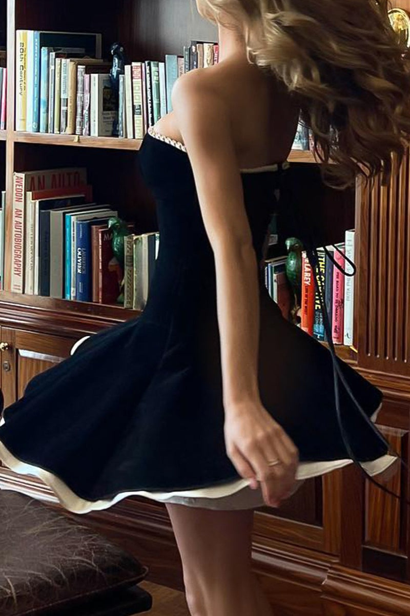 Valerisse – Strapless Velvet A-Line Mini Dress