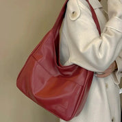Akari | Women’s Medium Shoulder Handbag