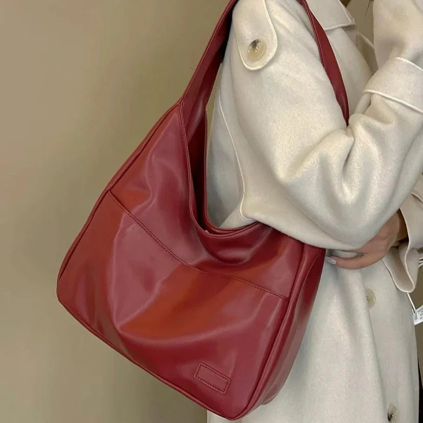 Akari | Women’s Medium Shoulder Handbag