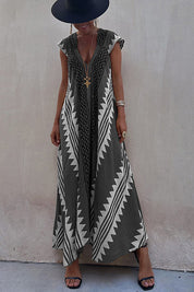 Mirelle – Relaxed V-Neck Maxi Dress