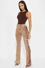 Elvara – Lace-Up Skinny Pants