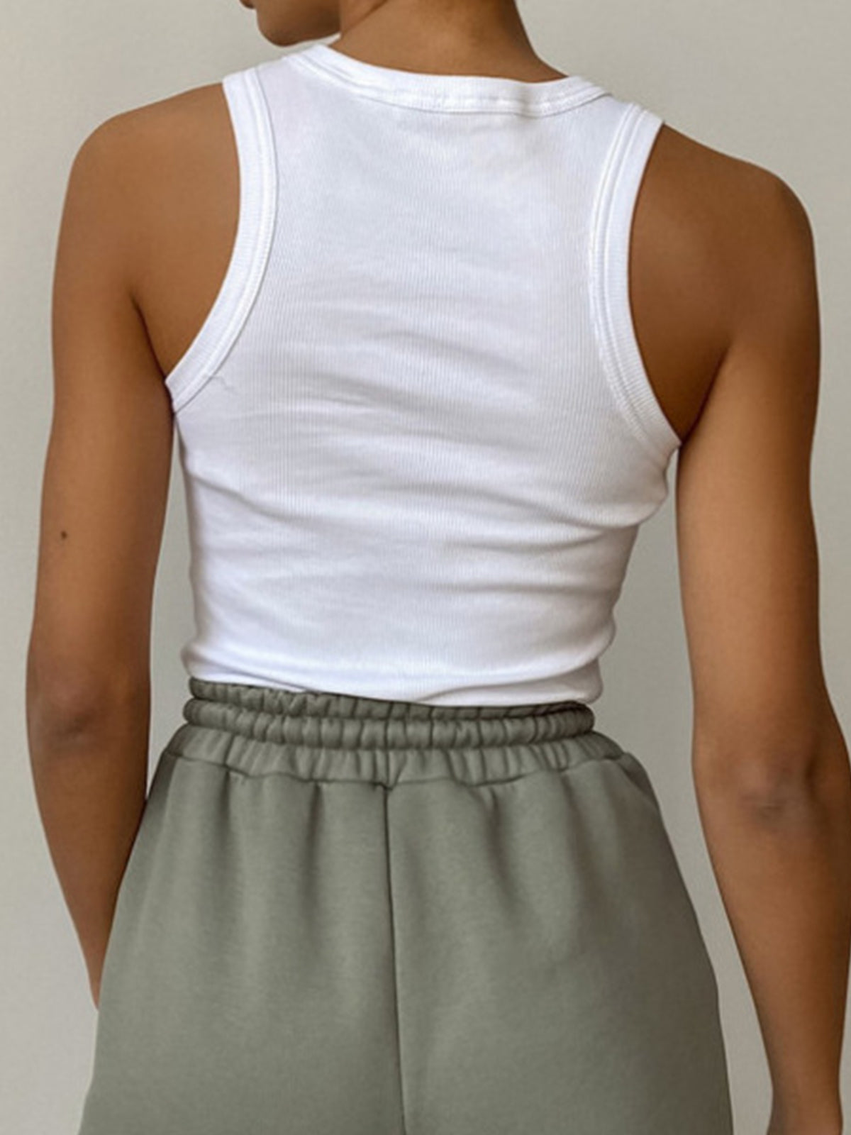 Ellis | Women’s Ribbed Crew Neck Crop Tank Top
