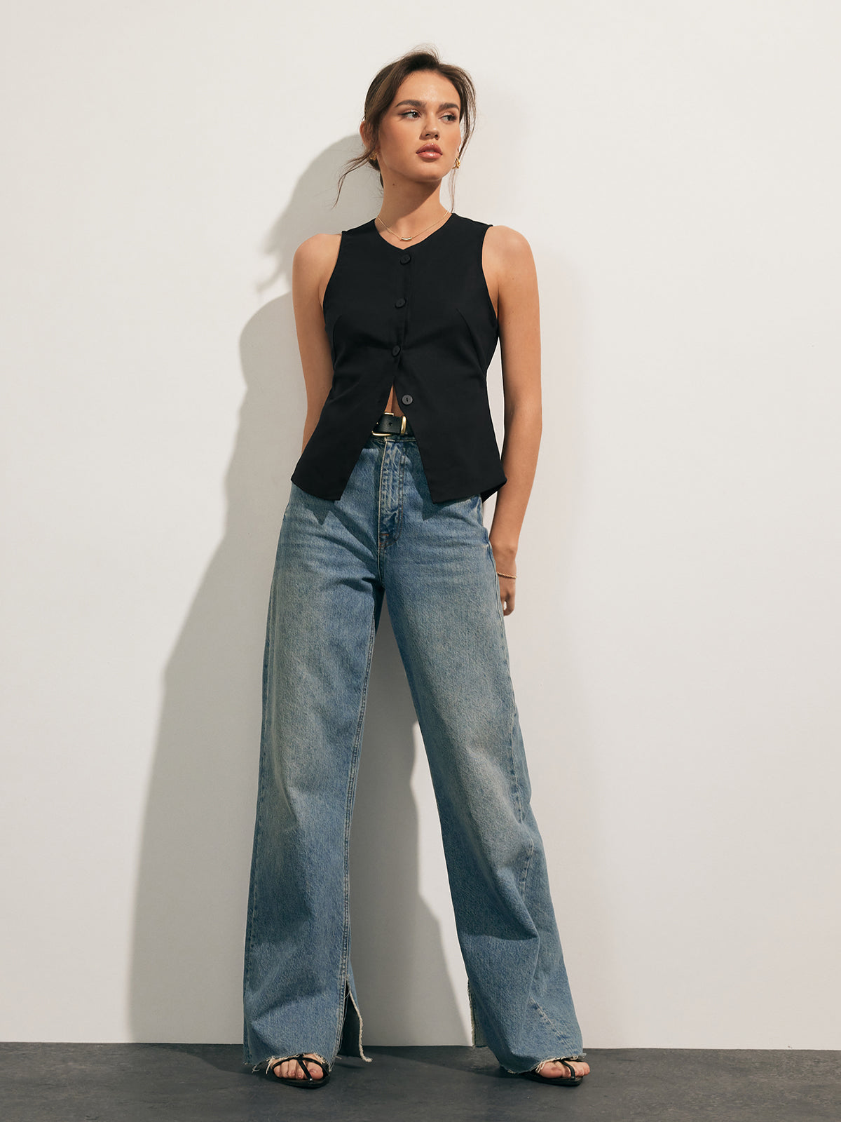 Kaelis | Women’s Linen Blend Button Up Tank Top
