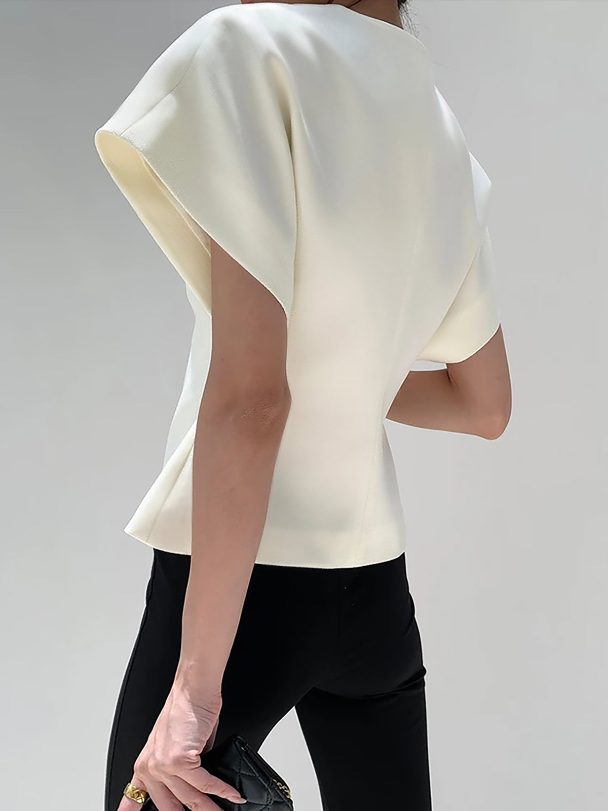 Vaelisse | Women’s V-Neck Button Down Blouse