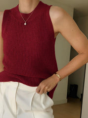 Caldria | Women’s Sleeveless Knit Crew Neck Top