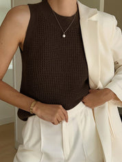 Caldria | Women’s Sleeveless Knit Crew Neck Top