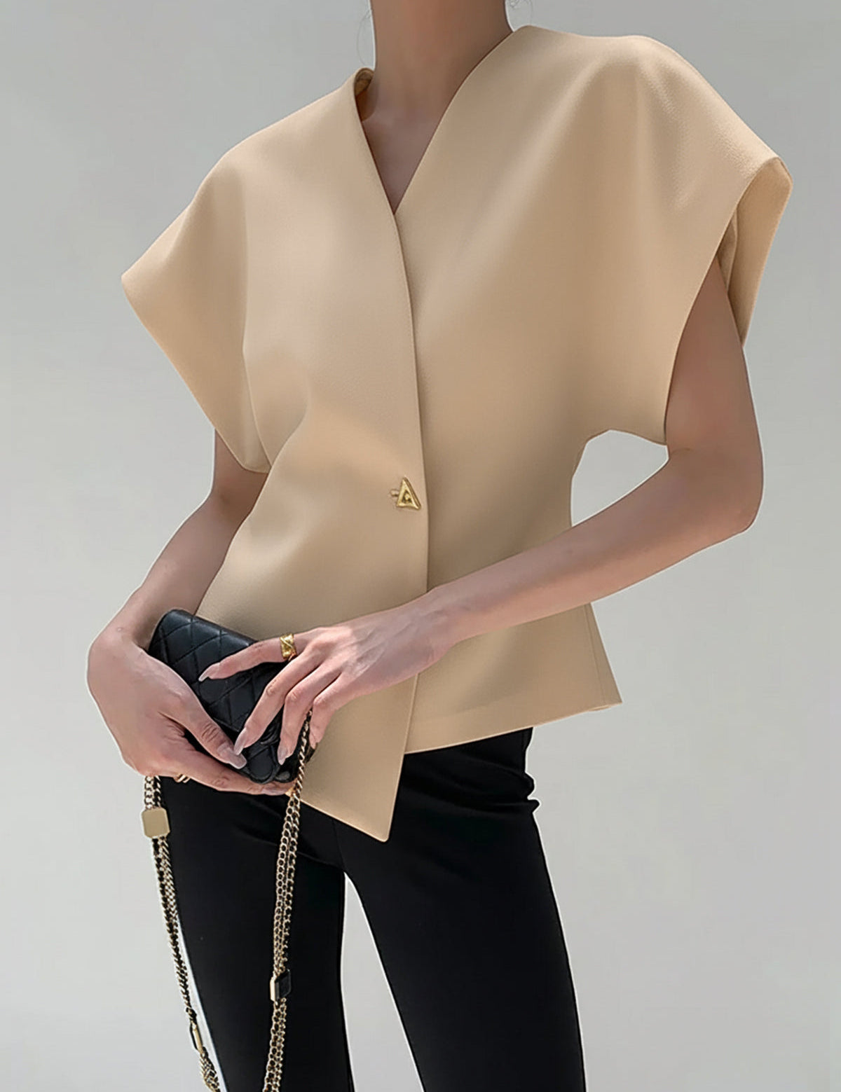 Vaelisse | Women’s V-Neck Button Down Blouse