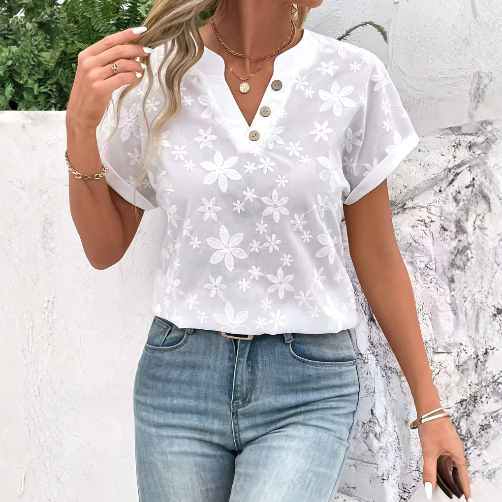 Arvessa - Women’s Classic Button Shirt