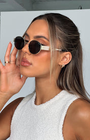 Aurelio - Women’s Oval Sunglasses