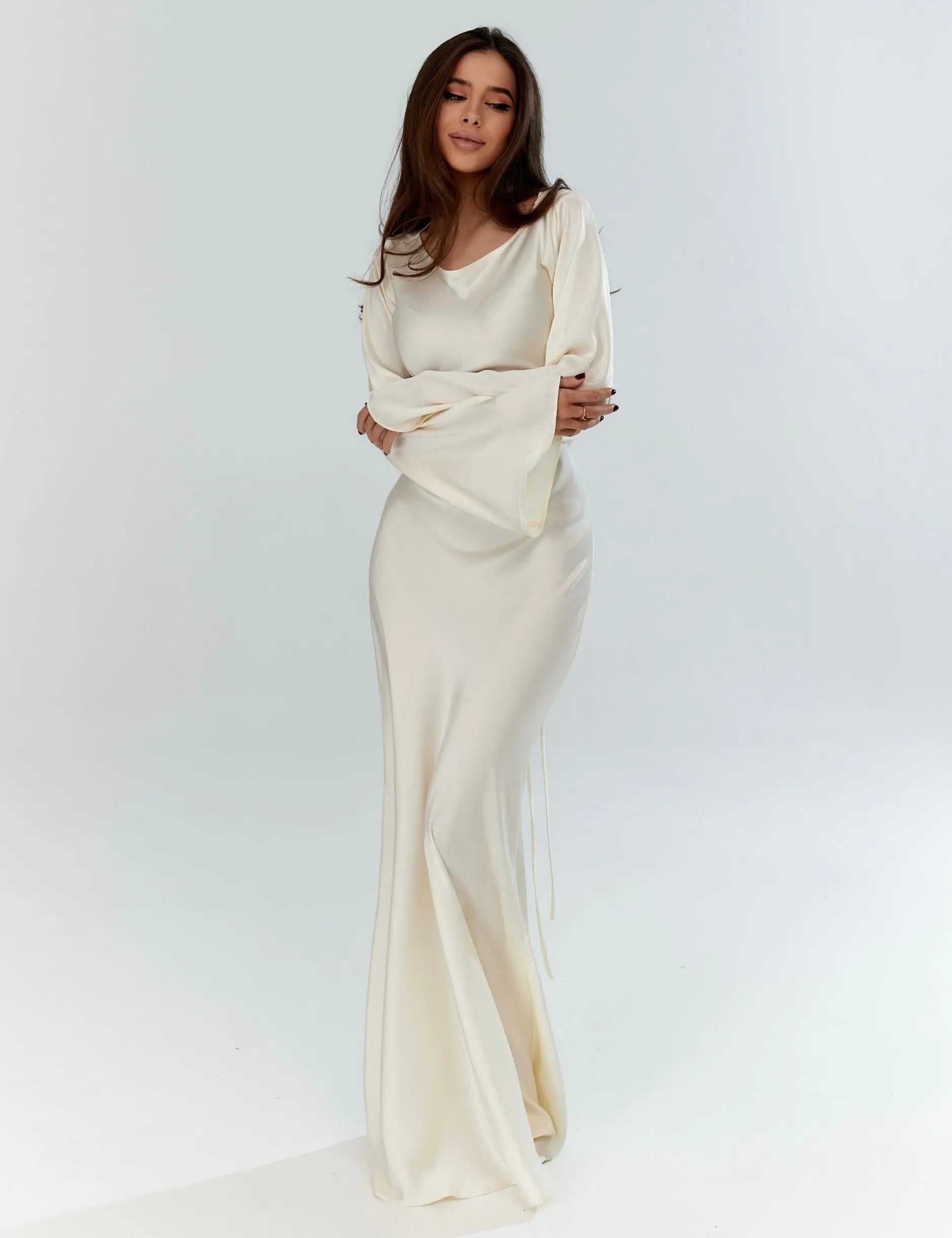 Pharia_Women_s_Long-Sleeve_Maxi_Dress_Timeless_Elegance_for_Every_Occasion_1.jpg