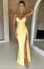 Devany | Elegant Maxi Dress with Thigh-High Slit