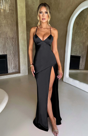 Devany | Elegant Maxi Dress with Thigh-High Slit