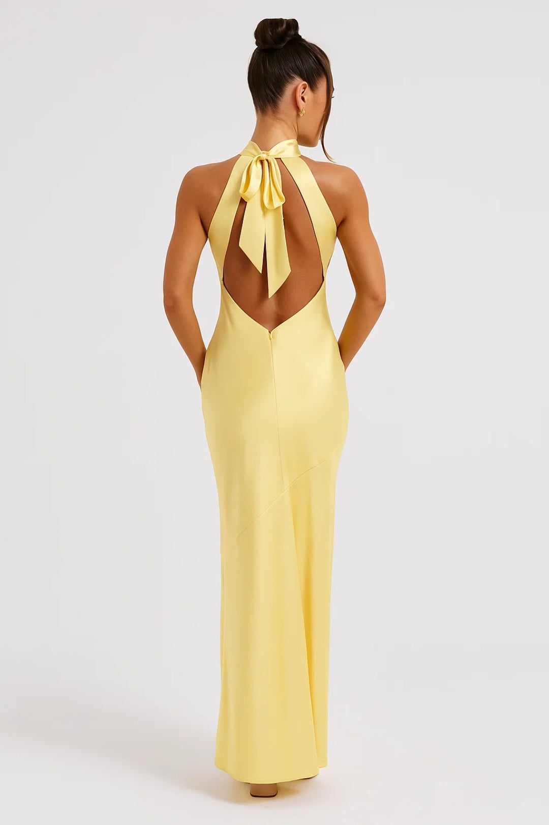 Oriana | Women’s Halter Neck Maxi Dress – Elegant Sleeveless Silhouette with Side Slit and Tie-Back Closure