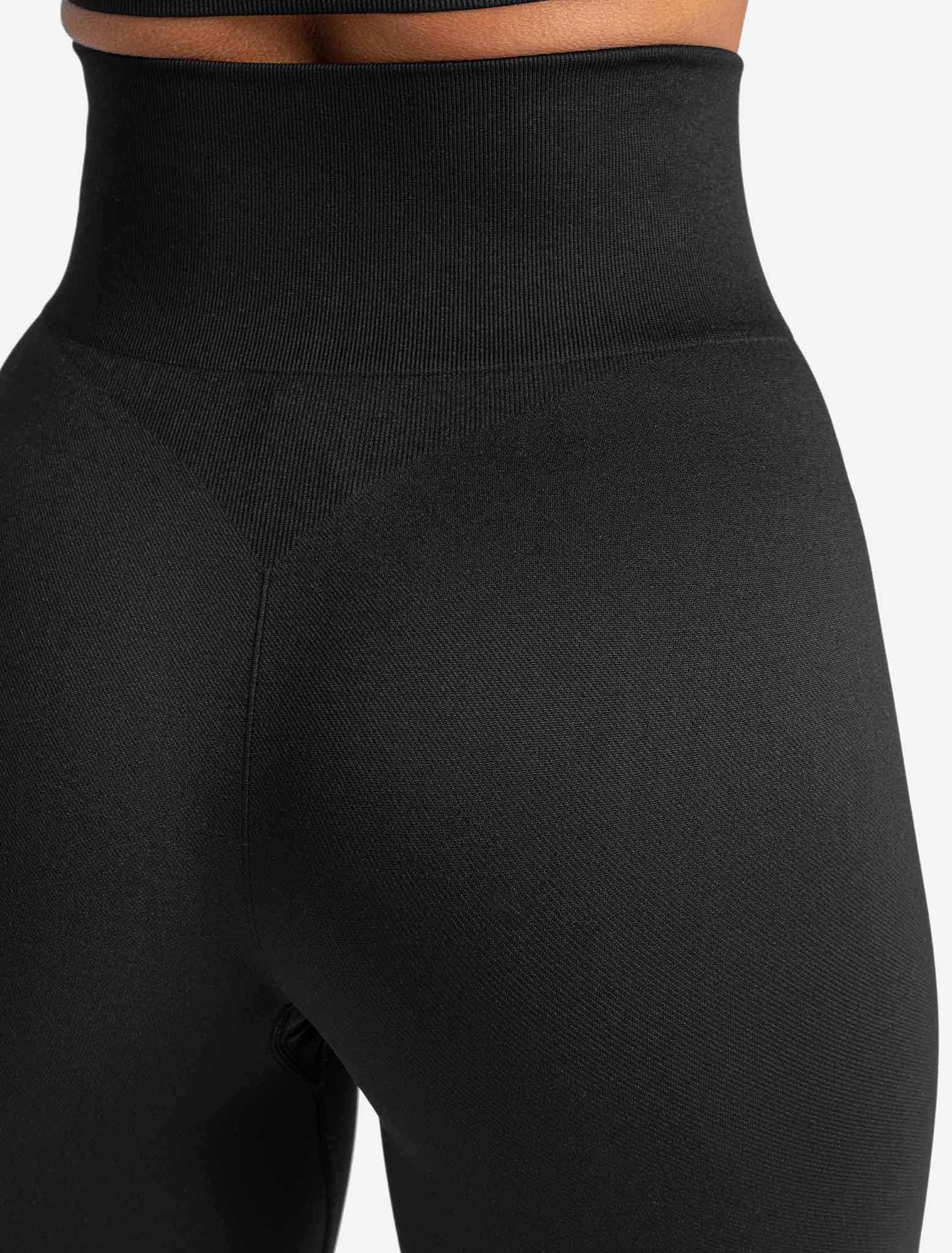 Core | Women’s Black Seamless High Waisted Gym Leggings
