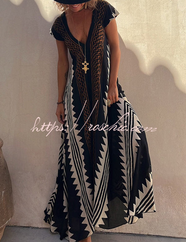 Mirelle – Relaxed V-Neck Maxi Dress
