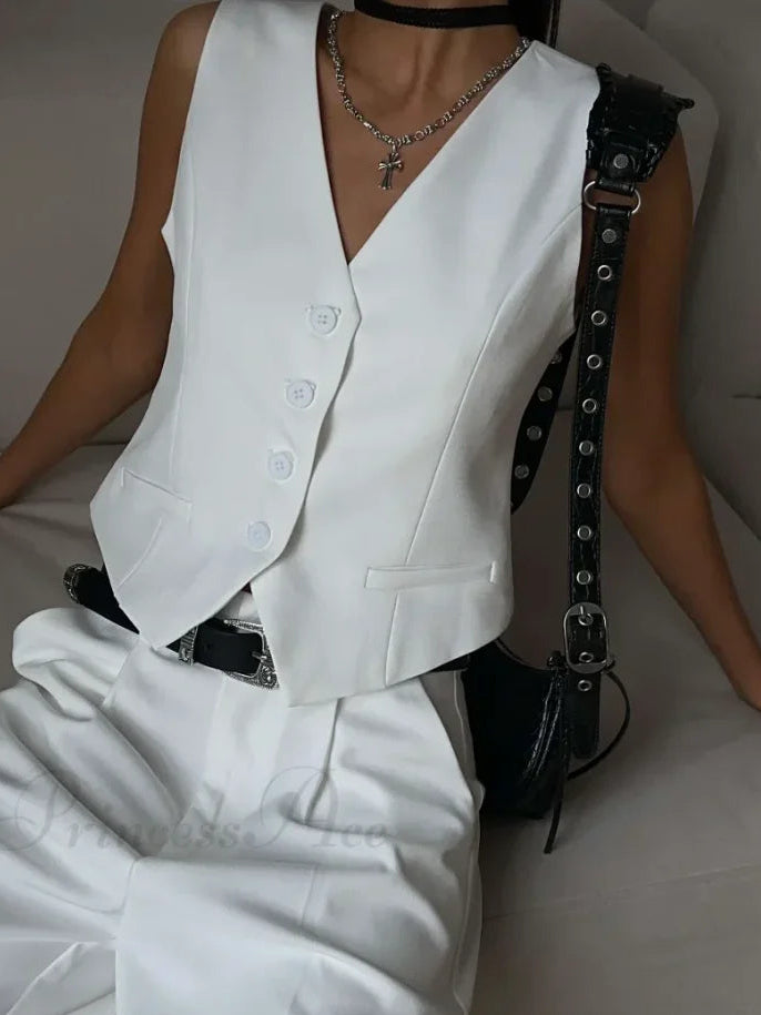Solvéra – Tailored Two-Piece Top & Shorts Set