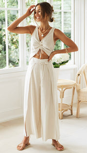 Andrea | Stylish Two-Piece Women's Set - Sleeveless V-Neck Crop Top & Wide High-Waist Pants