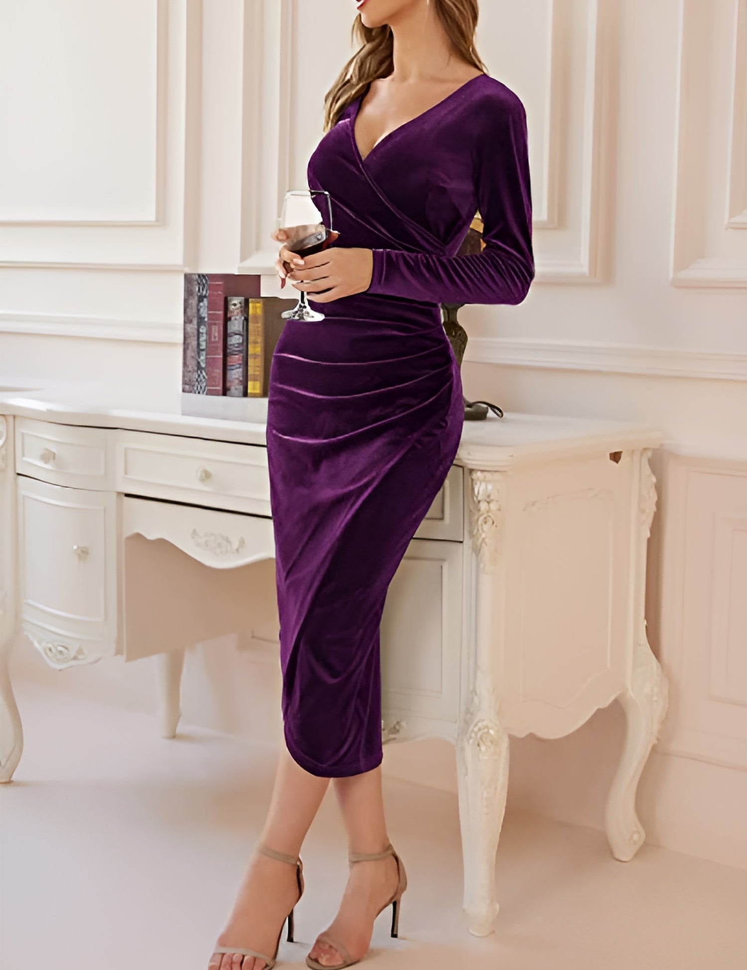 Veloura – Women’s Velvet Ruched Bodycon Cocktail Dress